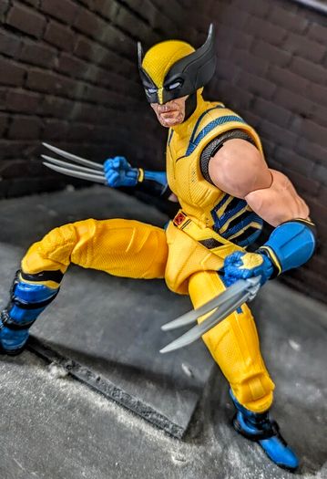 Marvel Legends Marvel Legends Deadpool & Wolverine - Wolverine Action Figure