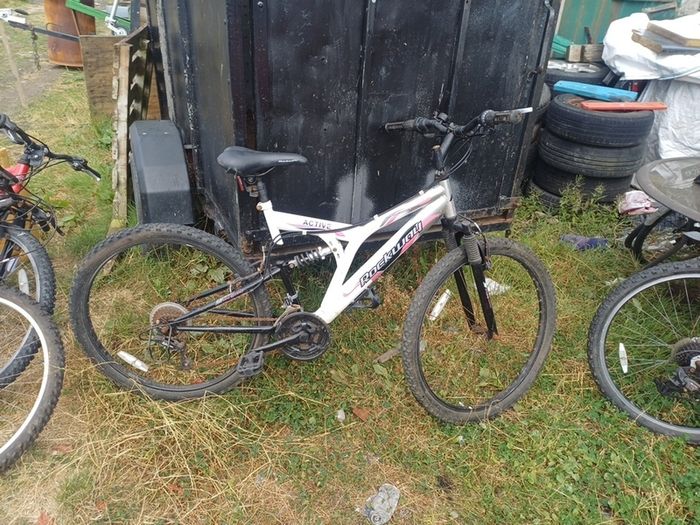 mountain bikes ladys/men's/teenagers
