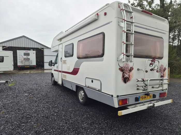 Camper