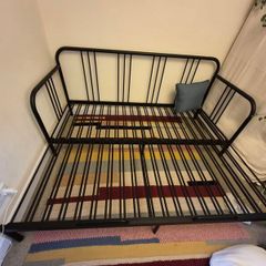 Day bed with 2 mattresses