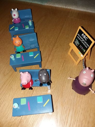 Peppa pig school set
