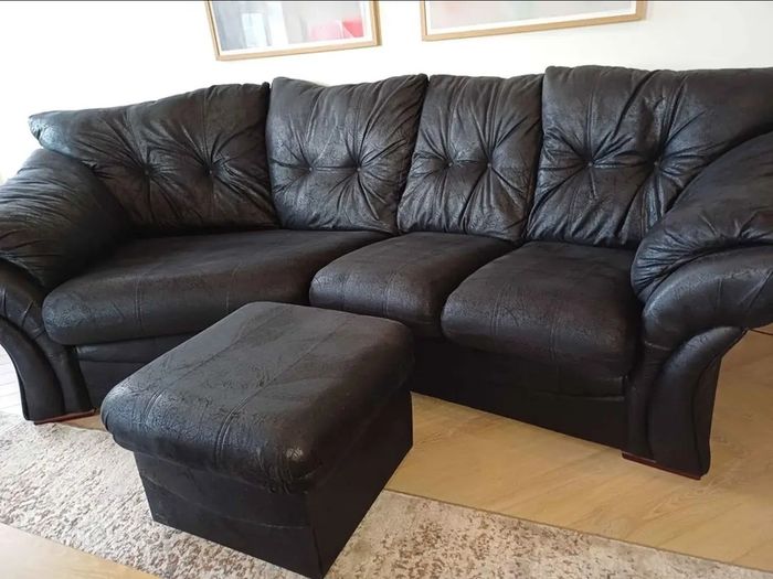 Like new 4 seater 3 seater Lebus Florida couch sofa and footstool