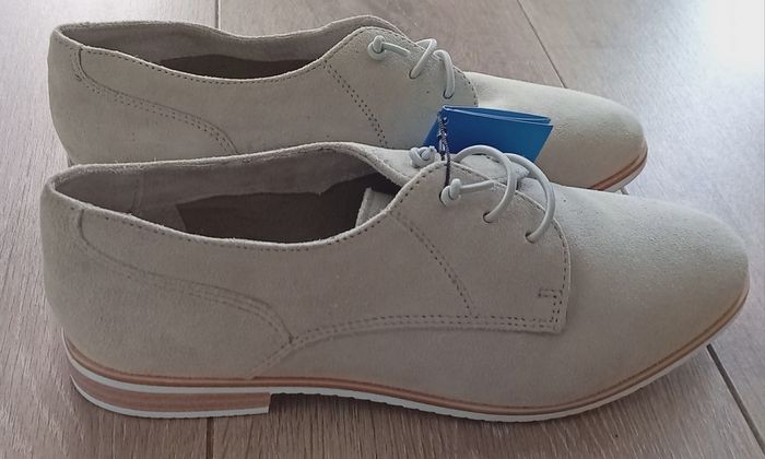 NEW Shoes 5/38