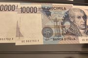 Italy 10,000 Lire Volta consecutive Numbers and uncirculated