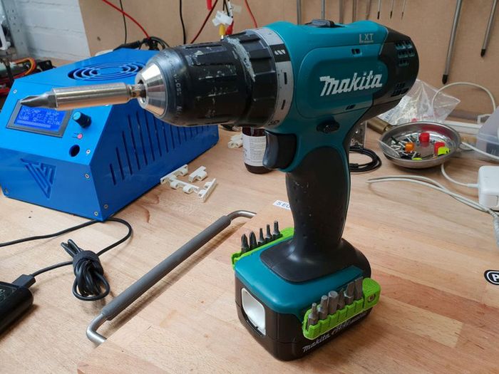 Makita bit holder (Flexible hex shape)
