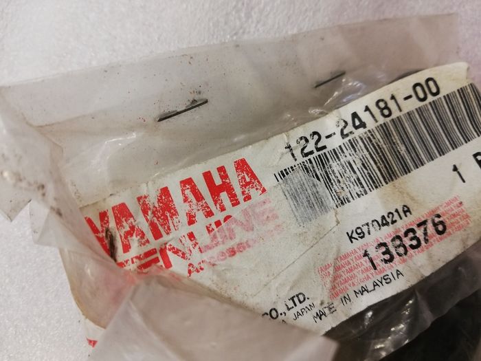 Yamaha RXS100 fuel tank rubbers