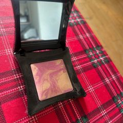 Illamasqua beyond powder