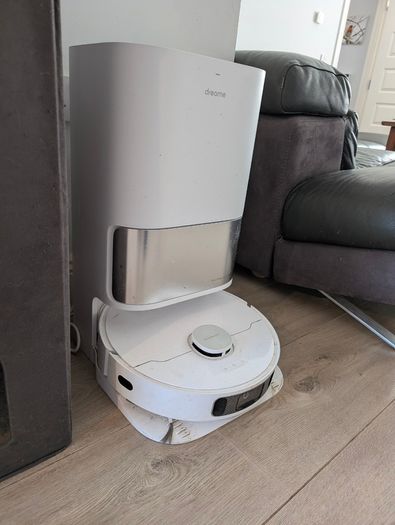 Dreame l10s ultra robot vacuum and floor wash with auto-empty station and spares
