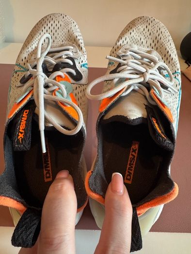 Unisex Nike Runners - Size UK8 / EU42.5