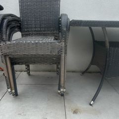 Garden table & 6 chairs