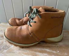Caterpillar Cat Boots Leather Brown size 3