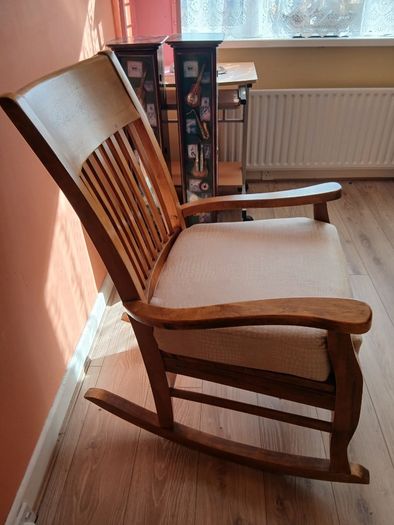 Solid wood rocking chair
