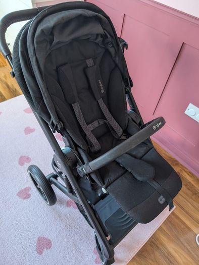 Cybex Balios pushchair bundle with Cloud T car seat.
