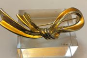 vintage  brooch