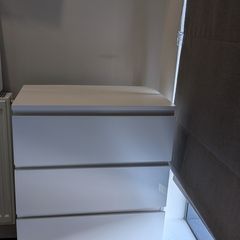 Chest of drawers