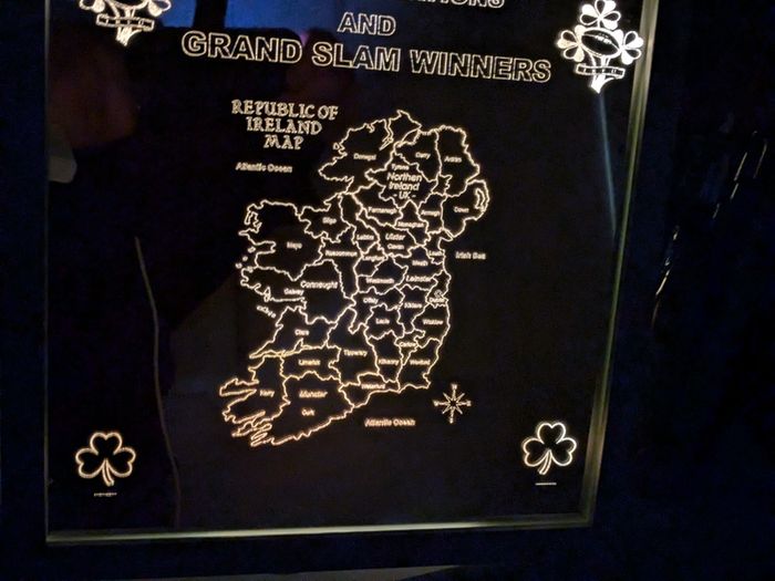 Mirror Etched Crest