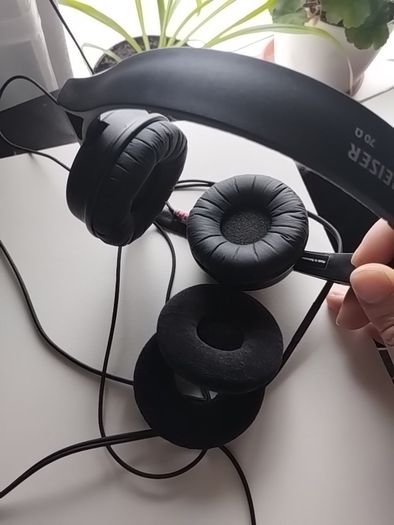 headphones seinheiser hd25light