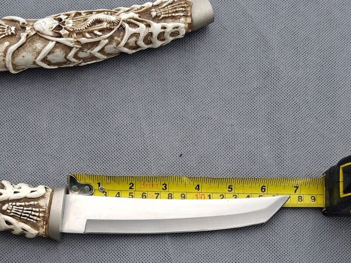 Tanto knife