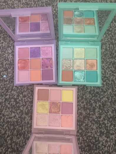 Huda beauty pastels obsession palettes