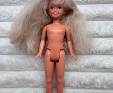 Mattel 1991 Barbie's Barbie Little Sister Stacie Doll Mattel approx. 19 cm. Used Please see photos