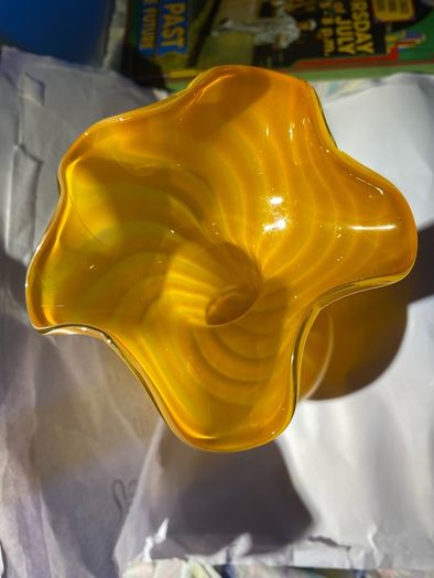 Vintage mid centuty Italian murano style hand blown art glass vase yellow & white swirls