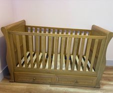 Cot bed