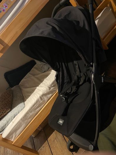 buggy with rain cover & foot muffins