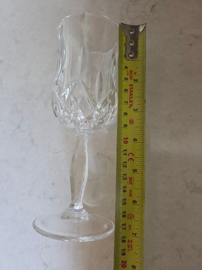 Set of 4  Royal Doulton Wine Glasses Crystal