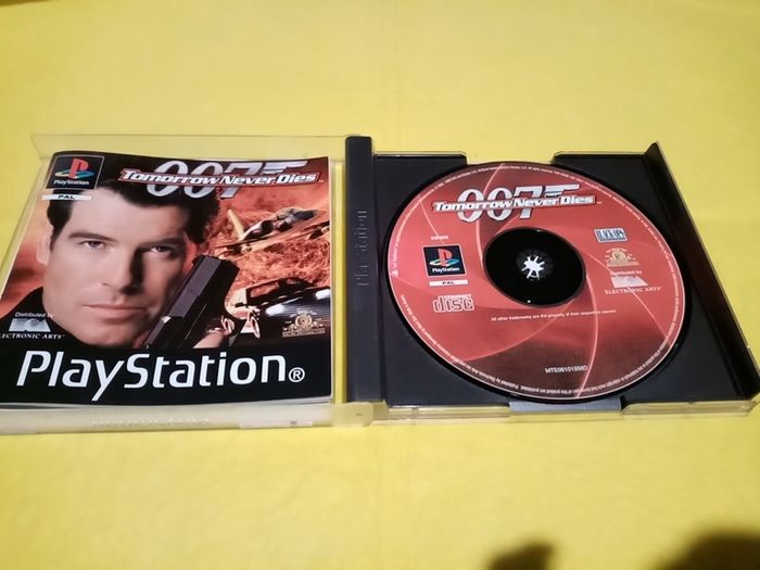 007 Tomorrow never dies PlayStation 1 Ps1 PlayStation 2 ps2 games Original