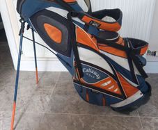callaway golf bag with stand.
