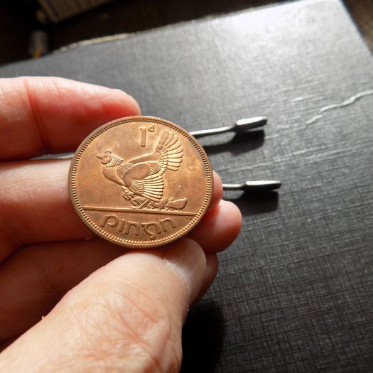 Irish 1963 Penny.Very Good Lustre.A / Uncirculated.