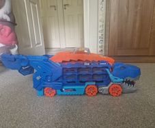 Hot Wheels T Rex Playset