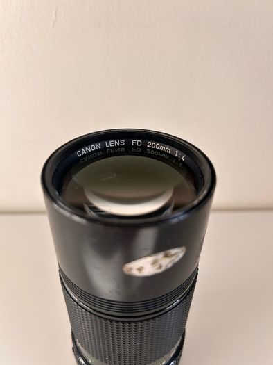 Canon FD 200mm f/4 Lens