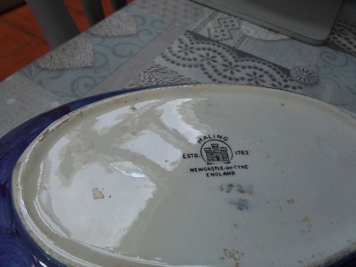 Maling Ware Boat Shaped Bowl