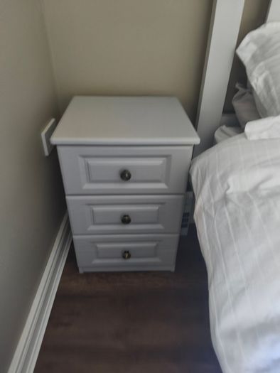 Double bed and two bedside lockers