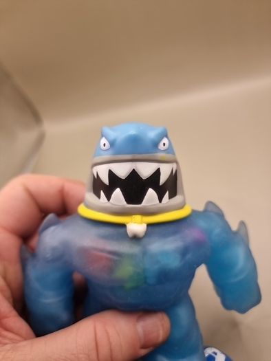Heroes of Goo Jit Zu Dino Power Thrash Chomp Attack Gel Bendable