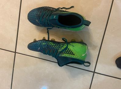 Puma football boots