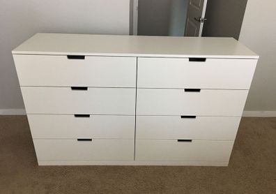 chest of drawers