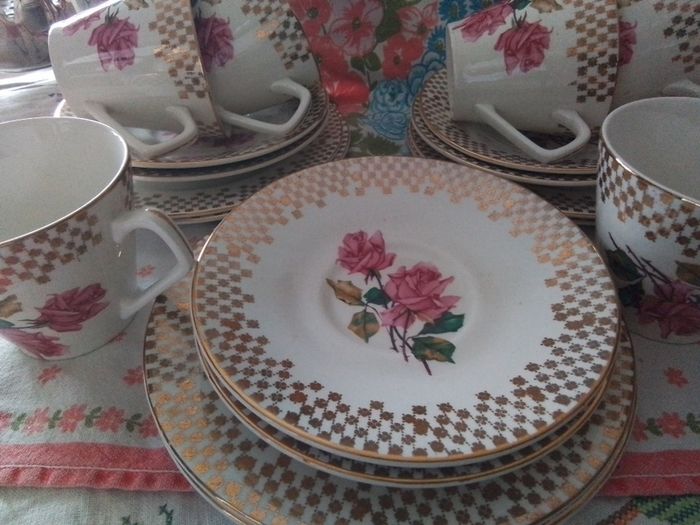 Lord Nelson Eighteen Piece Teaset