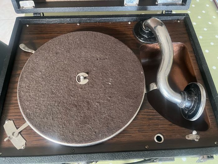 Vintage HMV Gramophone
