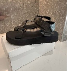 Black Croc Chunky Sports Sandals from Krush. Size UK 5 / EU 38