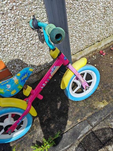 2 kids bicycles
