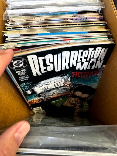 DC Long Comic Box w 250 comics for Sale (2)