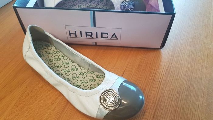 Gorgeous Soft Leather Hirica Ballet Flats/ Shoes Size 37 UK 4