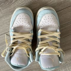 Jordan 1 low girls shoes UK5