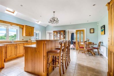 Kitchen Island Stools x3