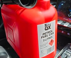 Jerry can full(petrol or diesel)15 euro or empty 10euro