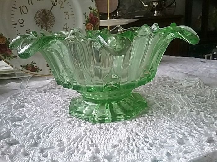 Green Art Glass Bowl