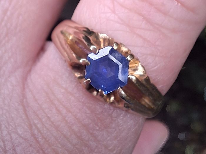 Gold Sapphire Ring