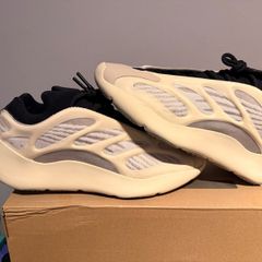 Adidas Yeezy 700v3 Azael